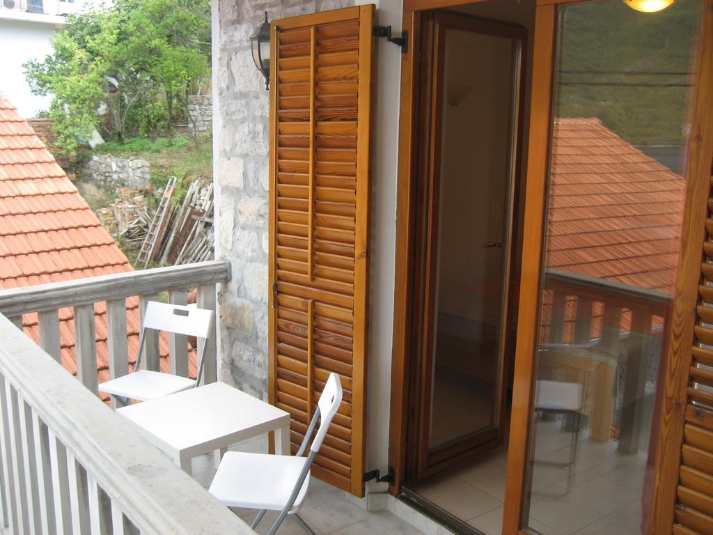 Apartment Aleksandar Tivat Exterior foto